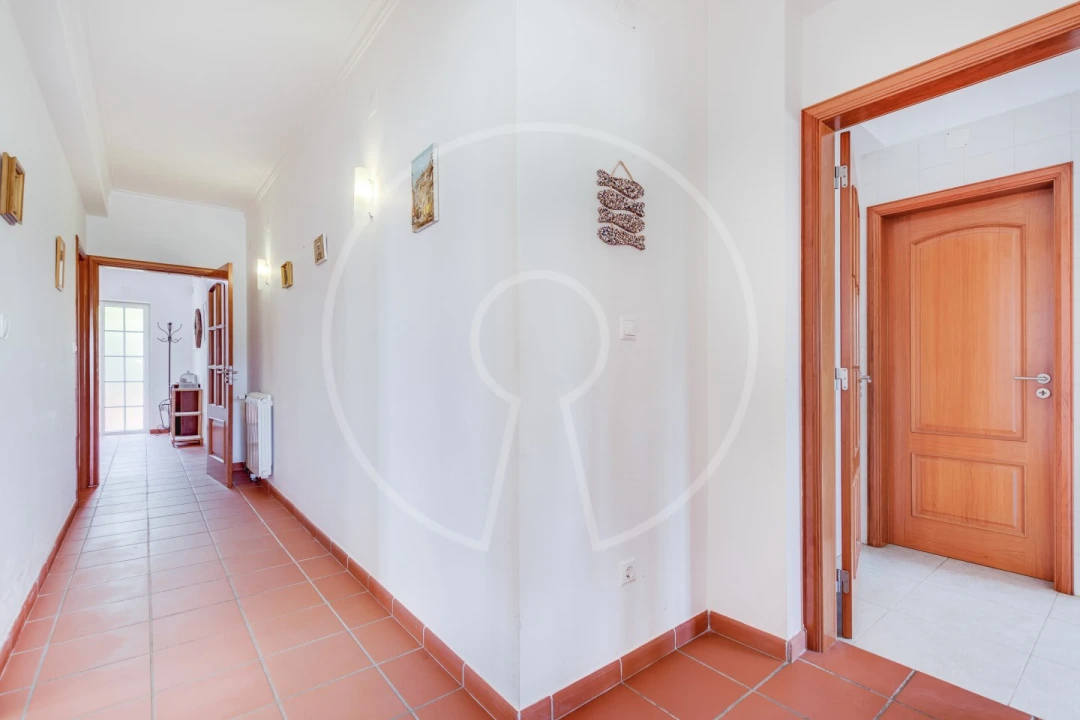 Moradia T4 para Venda em Santo Quintino Foto 10