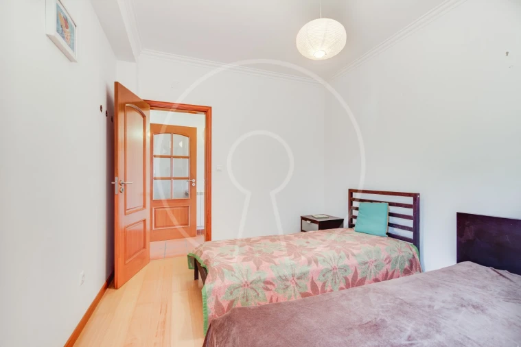 Moradia T4 para Venda em Santo Quintino Foto 17