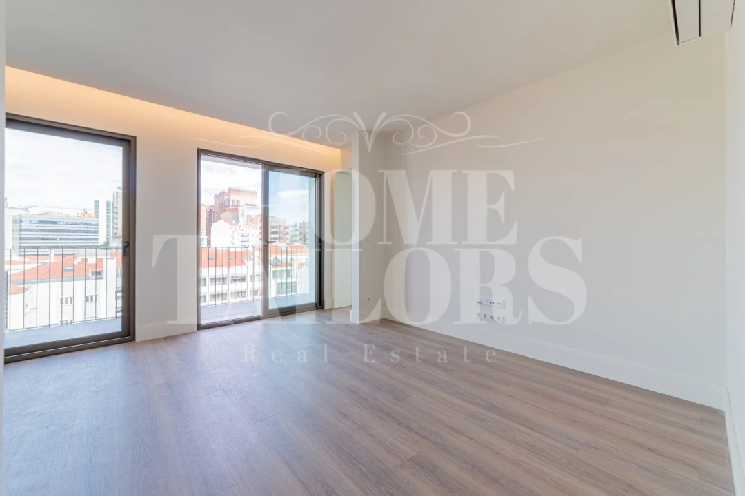 Apartamento T1 para Venda em Avenidas Novas Foto 8