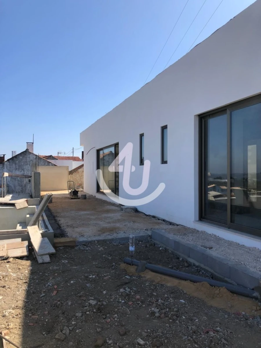 Moradia T3 para Venda em Vimeiro Foto 16