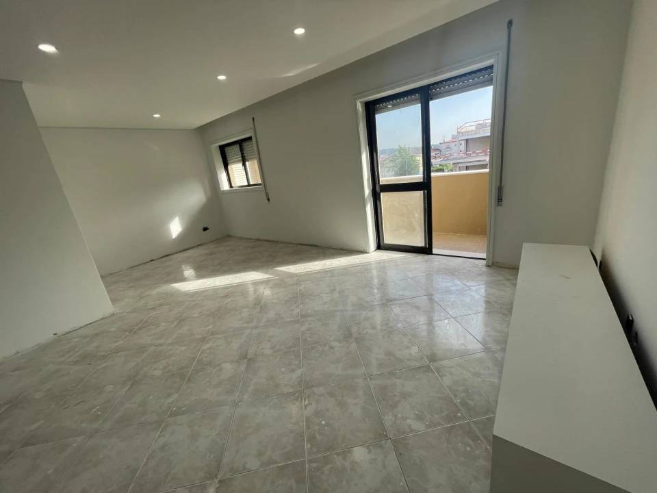 Apartamento T4 para Venda em Paredes Foto 6