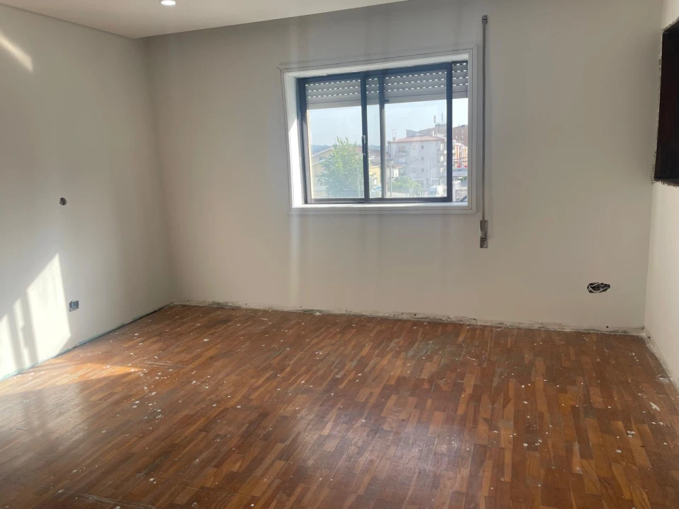 Apartamento T4 para Venda em Paredes Foto 9
