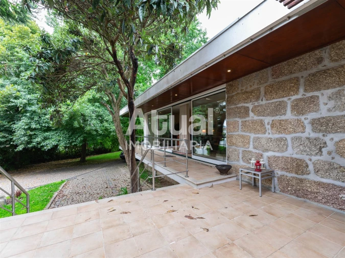 Moradia T4 para Venda em Infias Foto 52