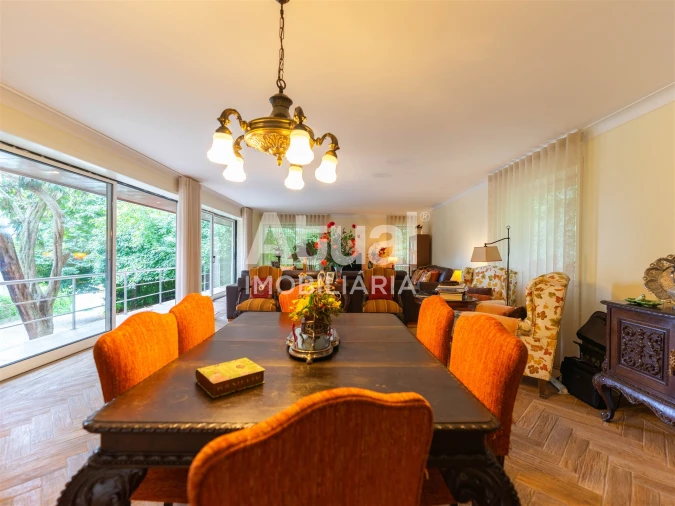 Moradia T4 para Venda em Infias Foto 10