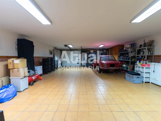 Moradia T4 para Venda em Infias Foto 44