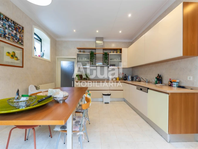 Moradia T4 para Venda em Infias Foto 39