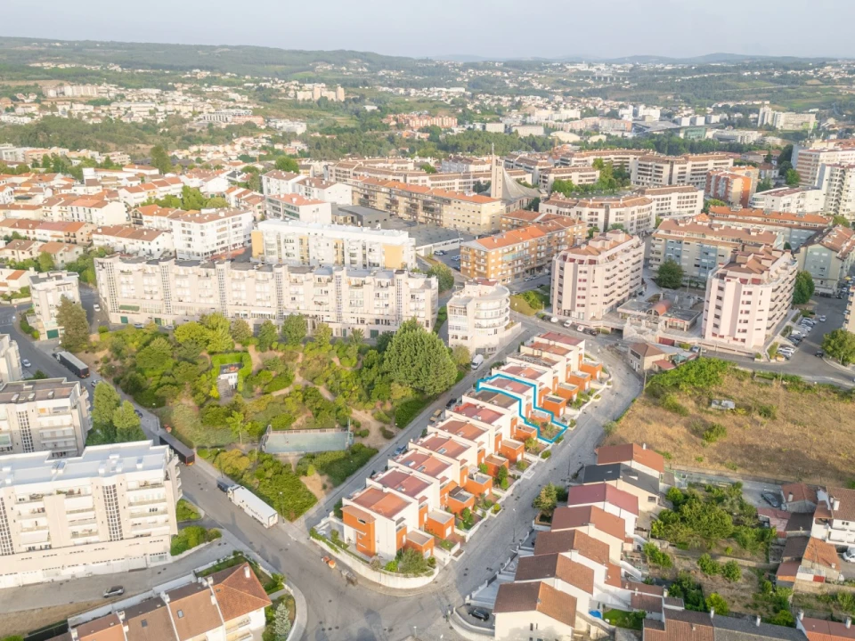 Moradia T4 para Venda em Nossa Senhora da Conceição, São Pedro e São Dinis Foto 4