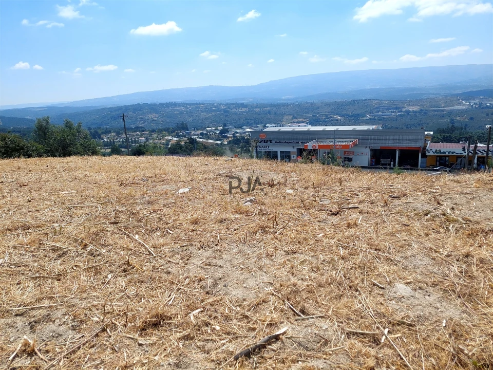 Terreno para Venda em Fornos de Algodres Foto 1