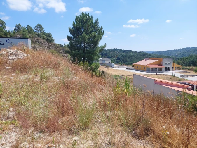 Armazém para Venda em Fornos de Algodres Foto 12