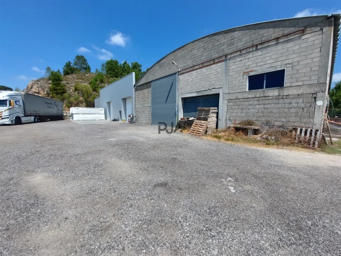 Armazém para Venda em Fornos de Algodres Foto 6