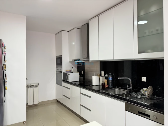 Apartamento T3 para Venda em Mateus Foto 9