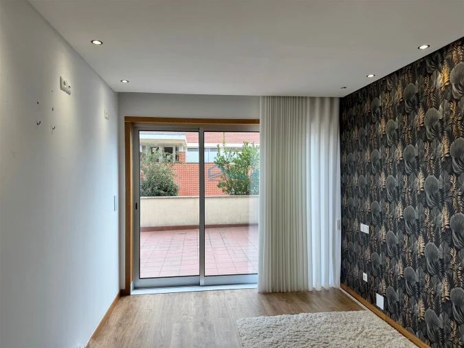 Apartamento T3 para Venda em Mateus Foto 16