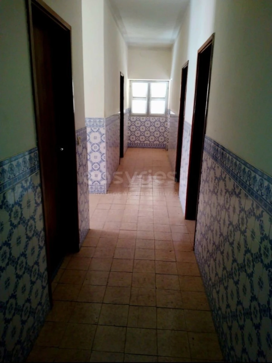 Moradia T5 para Venda em Lagoaça e Fornos Foto 17