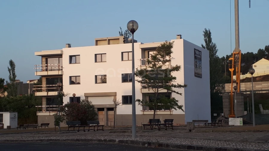 Apartamento T3 para Venda em Ramalhal Foto 1