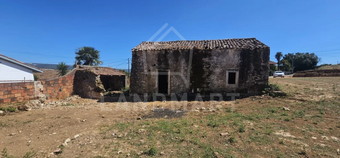 Moradia T2 para Venda em Turquel Foto 5