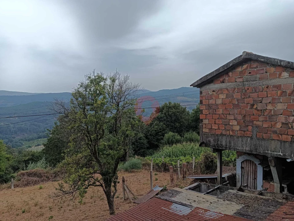 Moradia T5 para Venda em Chaviães e Paços Foto 13