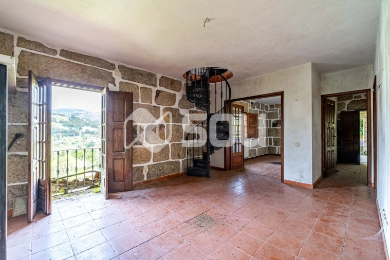 Quinta T5 para Venda em Cinfães Foto 15