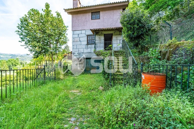 Quinta T5 para Venda em Cinfães Foto 2