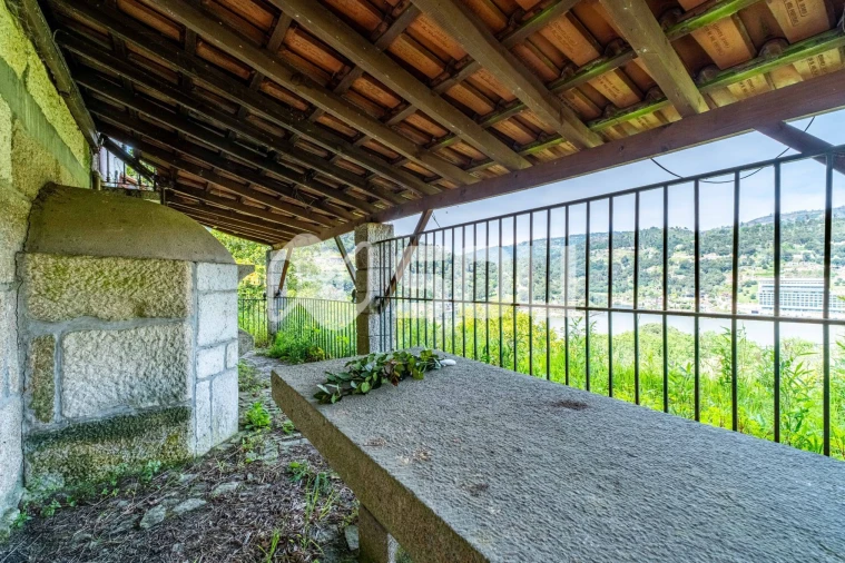 Quinta T5 para Venda em Cinfães Foto 13