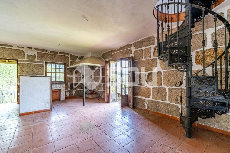 Quinta T5 para Venda em Cinfães Foto 14