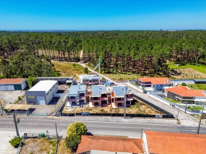 Moradia T4 para Venda em Maceira Foto 7