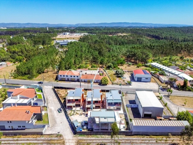 Moradia T4 para Venda em Maceira Foto 11