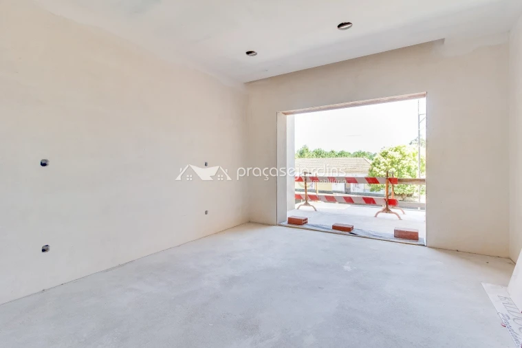 Moradia T4 para Venda em Maceira Foto 19