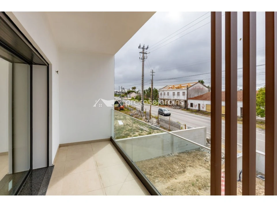 Moradia T4 para Venda em Maceira Foto 17