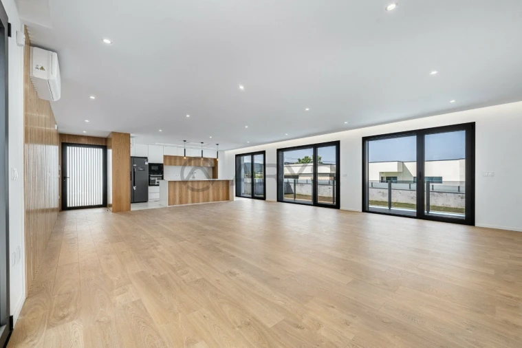 Moradia T3 para Venda em Merelim (São Paio), Panoias e Parada de Tibães Foto 7