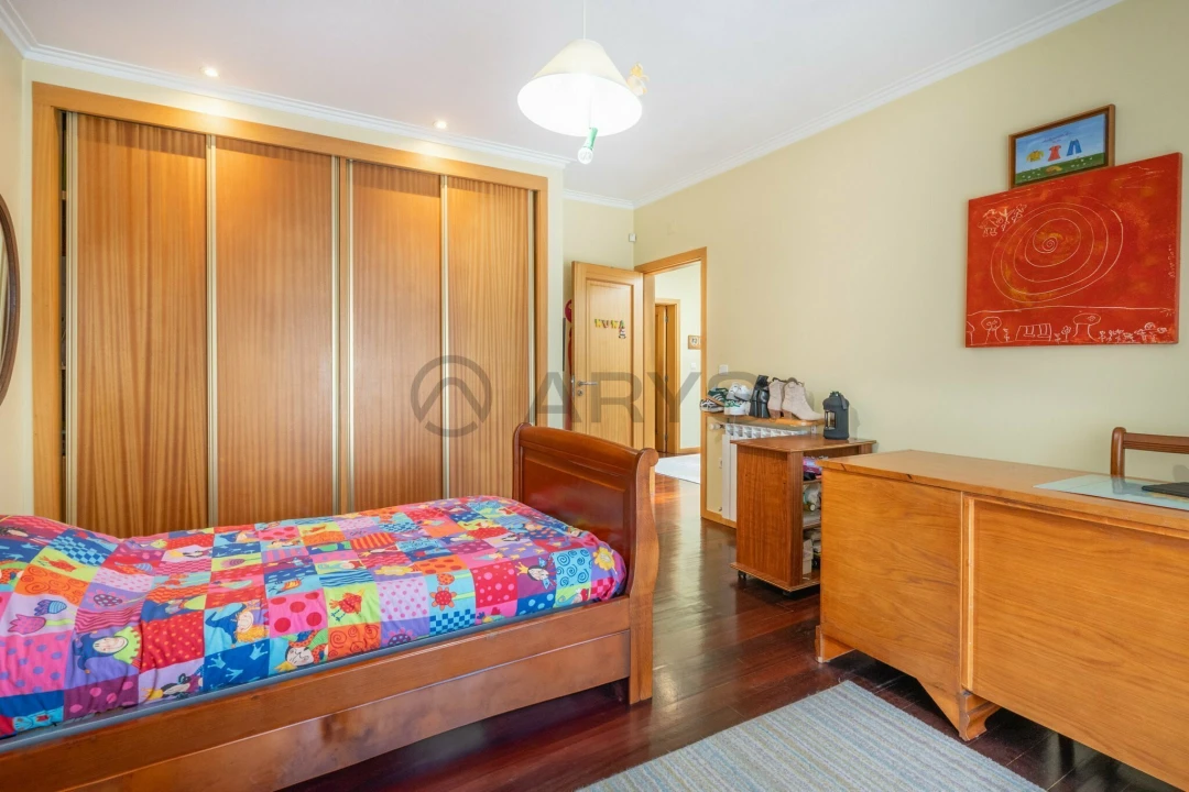 Moradia T3 para Venda em Loureira Foto 10