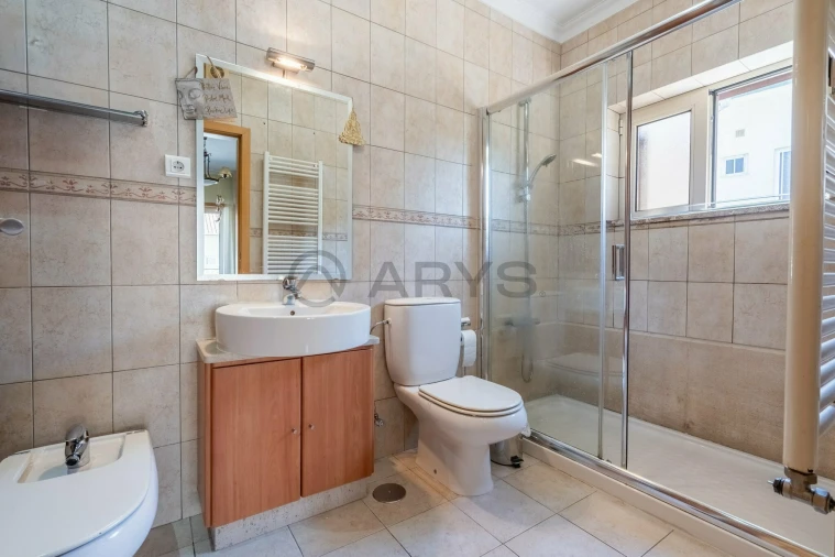 Moradia T3 para Venda em Loureira Foto 18