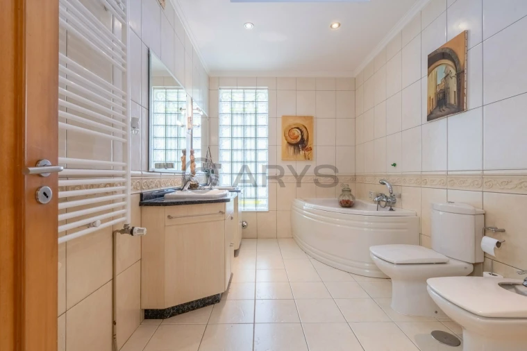 Moradia T3 para Venda em Loureira Foto 16