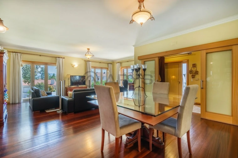 Moradia T3 para Venda em Loureira