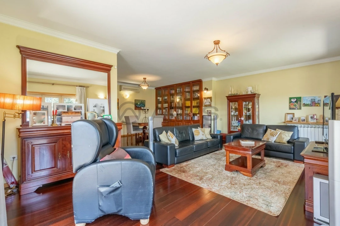 Moradia T3 para Venda em Loureira Foto 3