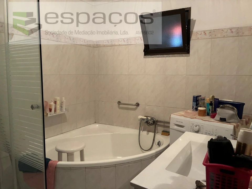 Moradia T3 para Venda em Telhado Foto 12