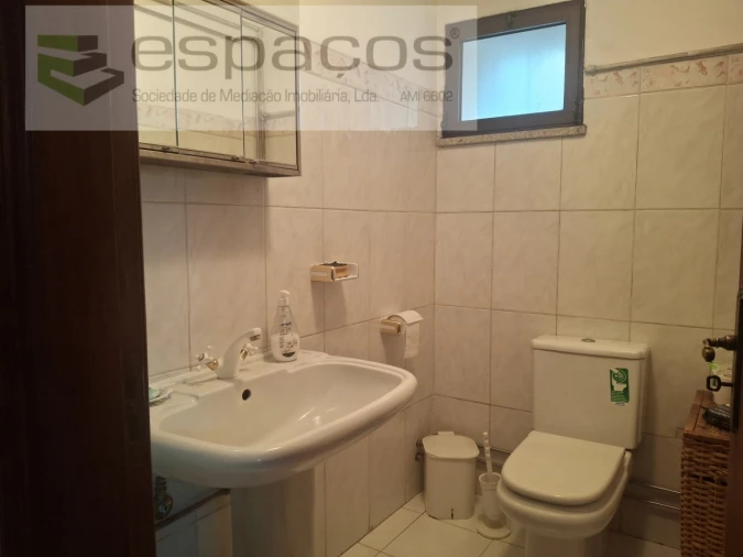 Moradia T3 para Venda em Telhado Foto 13