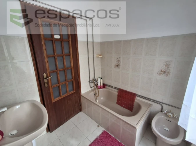 Moradia T3 para Venda em Telhado Foto 31