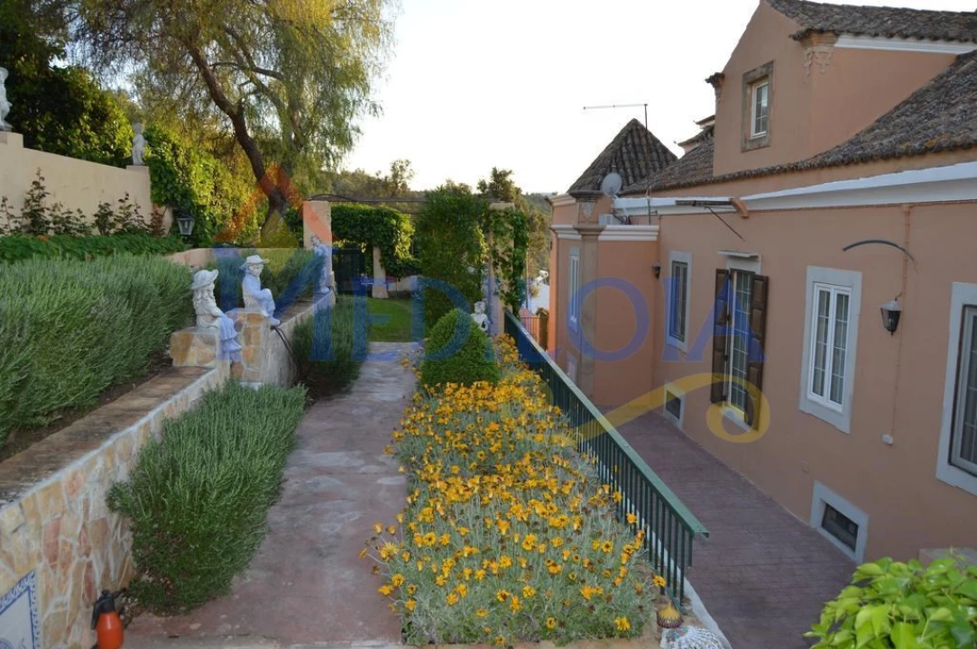 Moradia T6 para Venda em Silves Foto 31