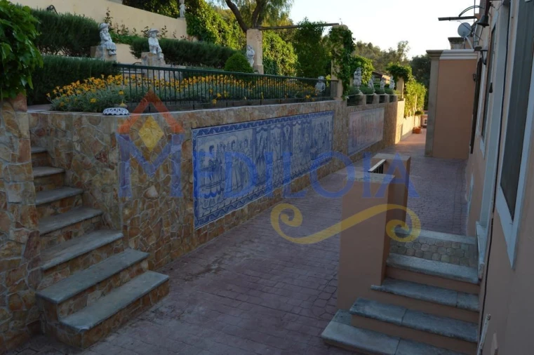 Moradia T6 para Venda em Silves Foto 28