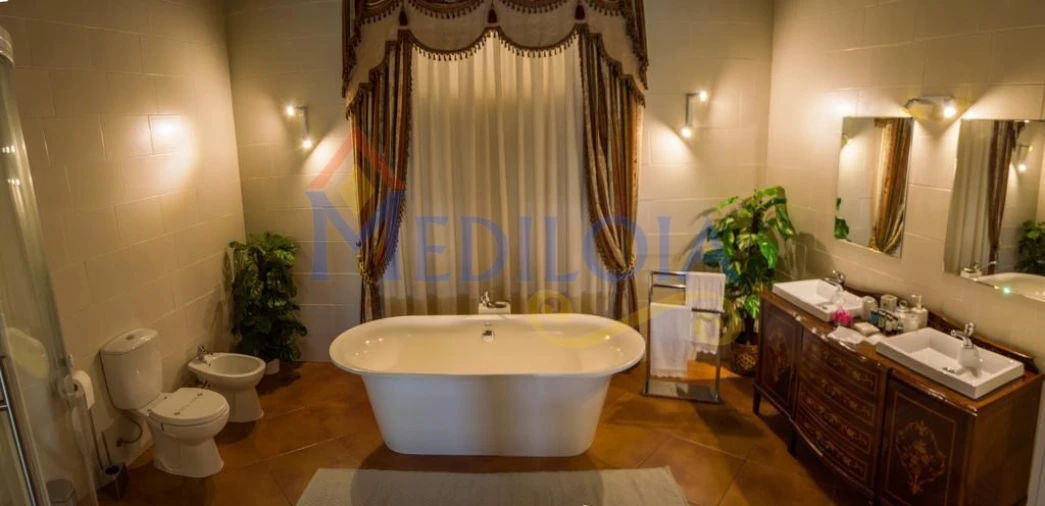 Moradia T6 para Venda em Silves Foto 16