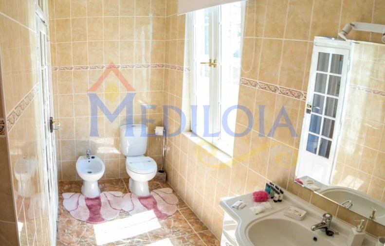 Moradia T6 para Venda em Silves Foto 19