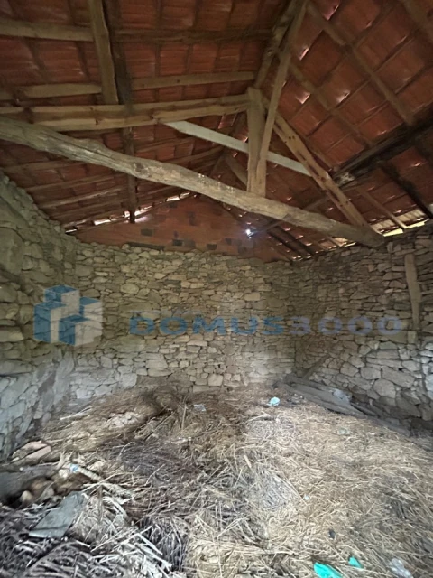 Moradia para Venda em Mouçós e Lamares