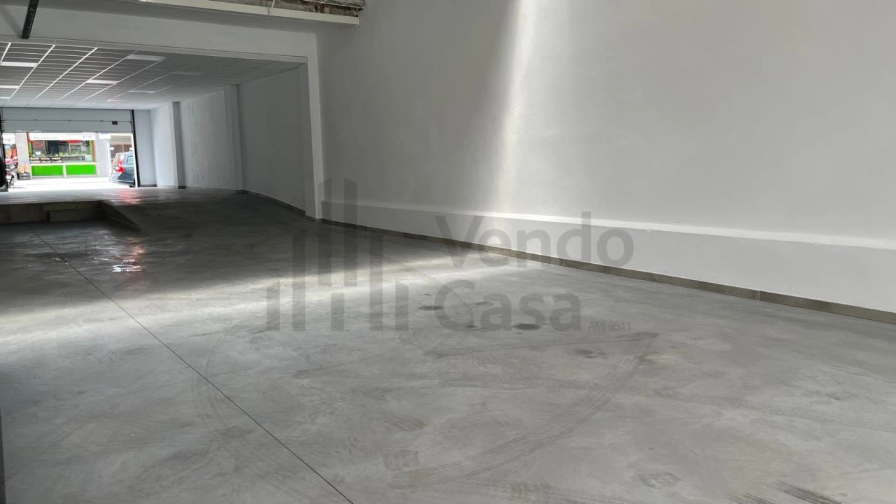 Armazém para Venda em Braga (São José de São Lázaro e São João do Souto) Foto 3