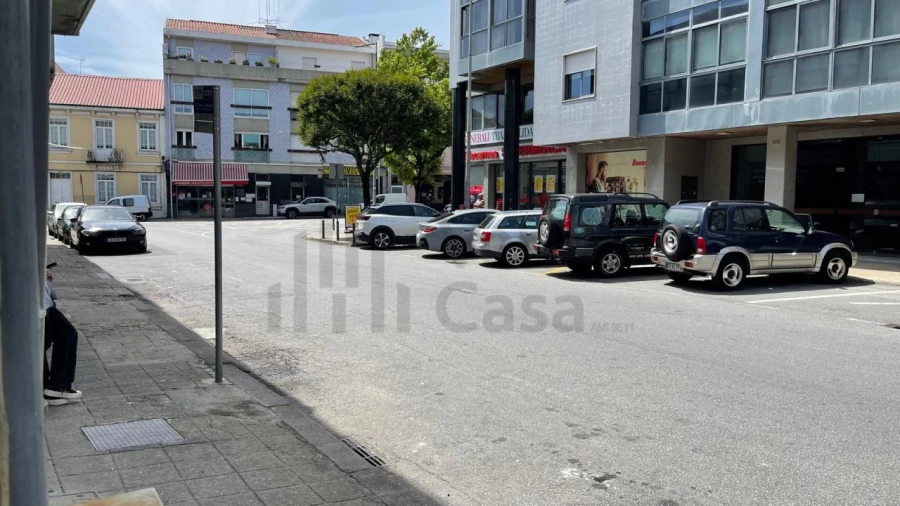 Armazém para Venda em Braga (São José de São Lázaro e São João do Souto) Foto 2