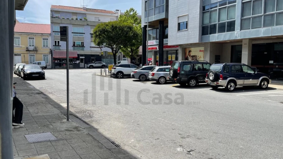 Armazém para Venda em Braga (São José de São Lázaro e São João do Souto)
