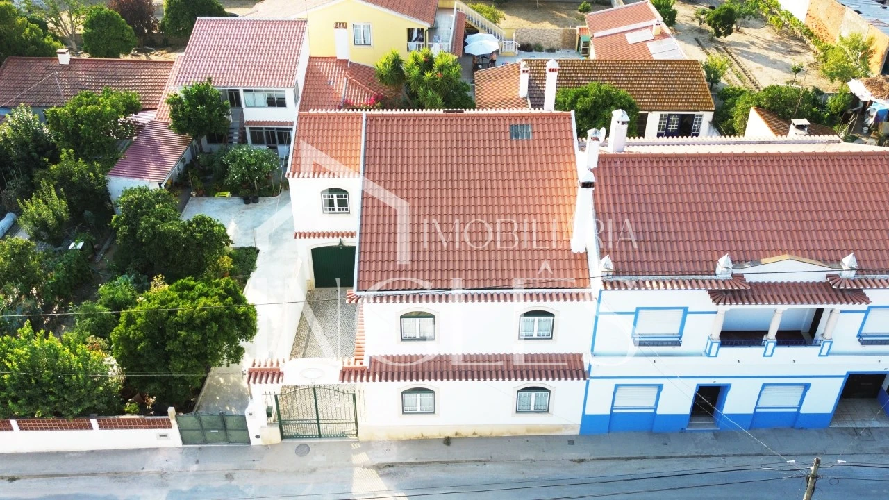 Moradia T4 para Venda em Alpiarça Foto 3