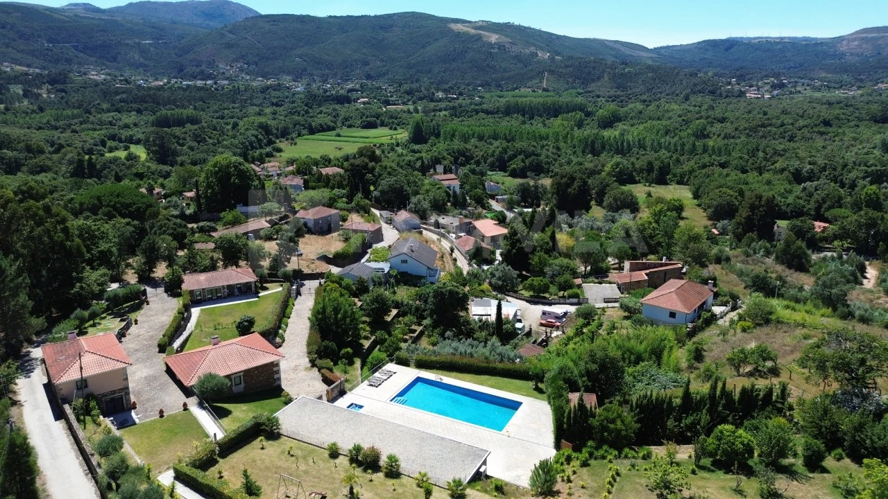 Quinta T12 para Venda em Vilar de Mouros Foto 3