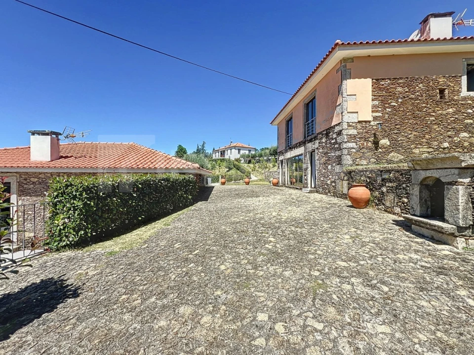 Quinta T12 para Venda em Vilar de Mouros Foto 20