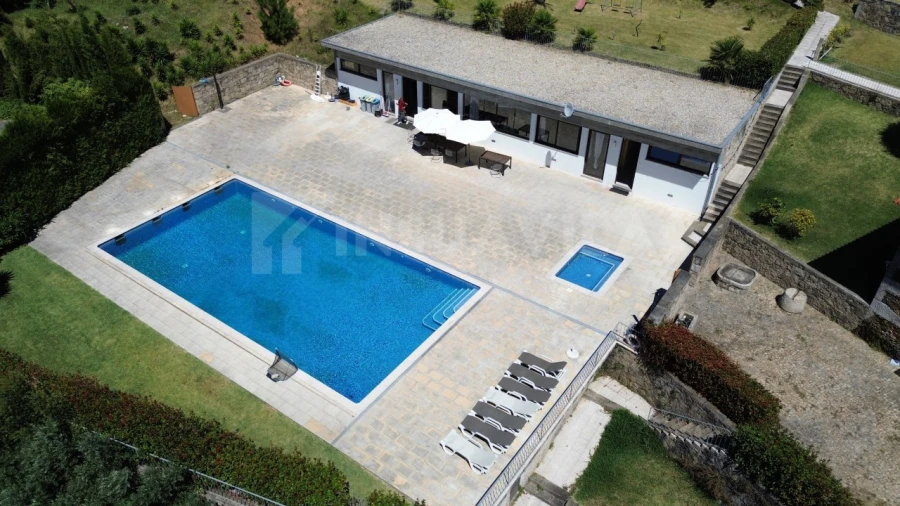 Quinta T12 para Venda em Vilar de Mouros Foto 17