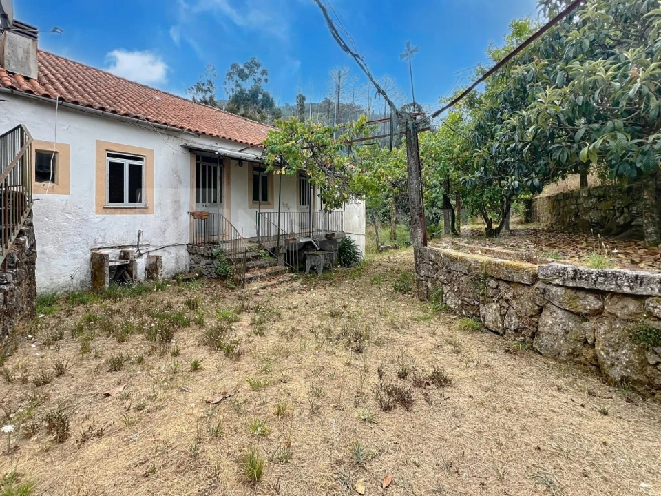 Moradia T4 para Venda em Lanhelas Foto 1